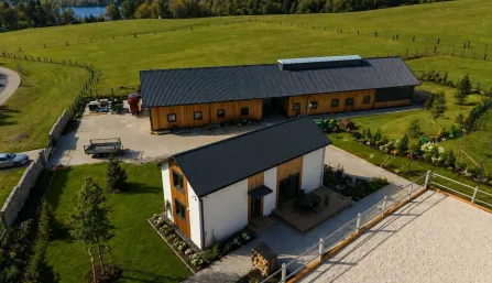 Typovým domem možnosti nekončí. Loft v Seči ukazuje, co všechno lze z modulů vytvořit
